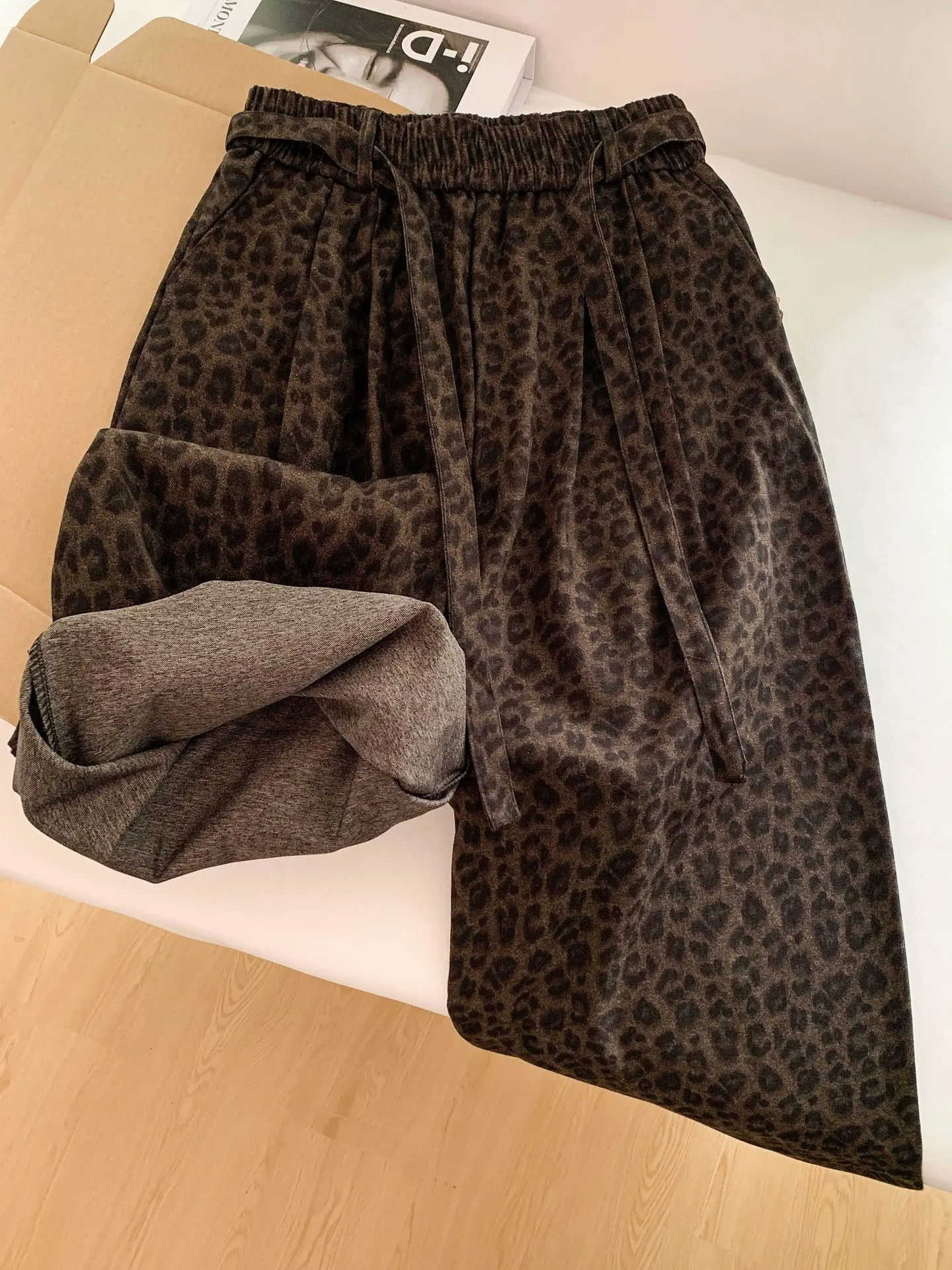 Vintage Leopard Print Pants For Women 2026 Spring Elastic Waist Loose Wide Leg Pants Casual Straight Trousers Streetwear