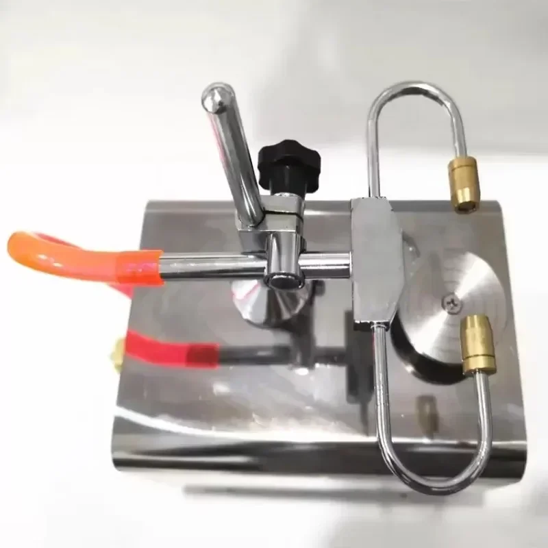 Máquina de llenado y sellado