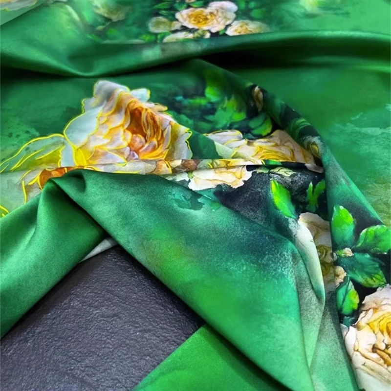 Fashion Green Background Print Heavy Weight Wide Stretch Satin Silk Fabric Beautiful Dress Shirt Mulberry Div Fabric Nightingale