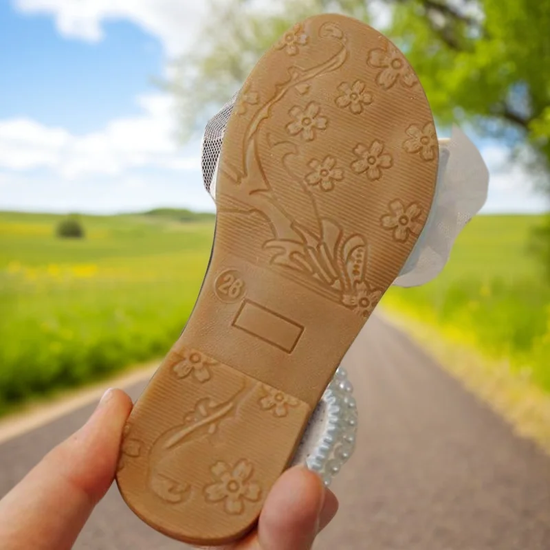 أحذية أطفال باللون الأرجواني والوردي والأبيض أحذية أميرات للبنات صنادل بناتي عصرية للأطفال مصممة أحذية فردية صنادل صيفية جديدة للفتيات