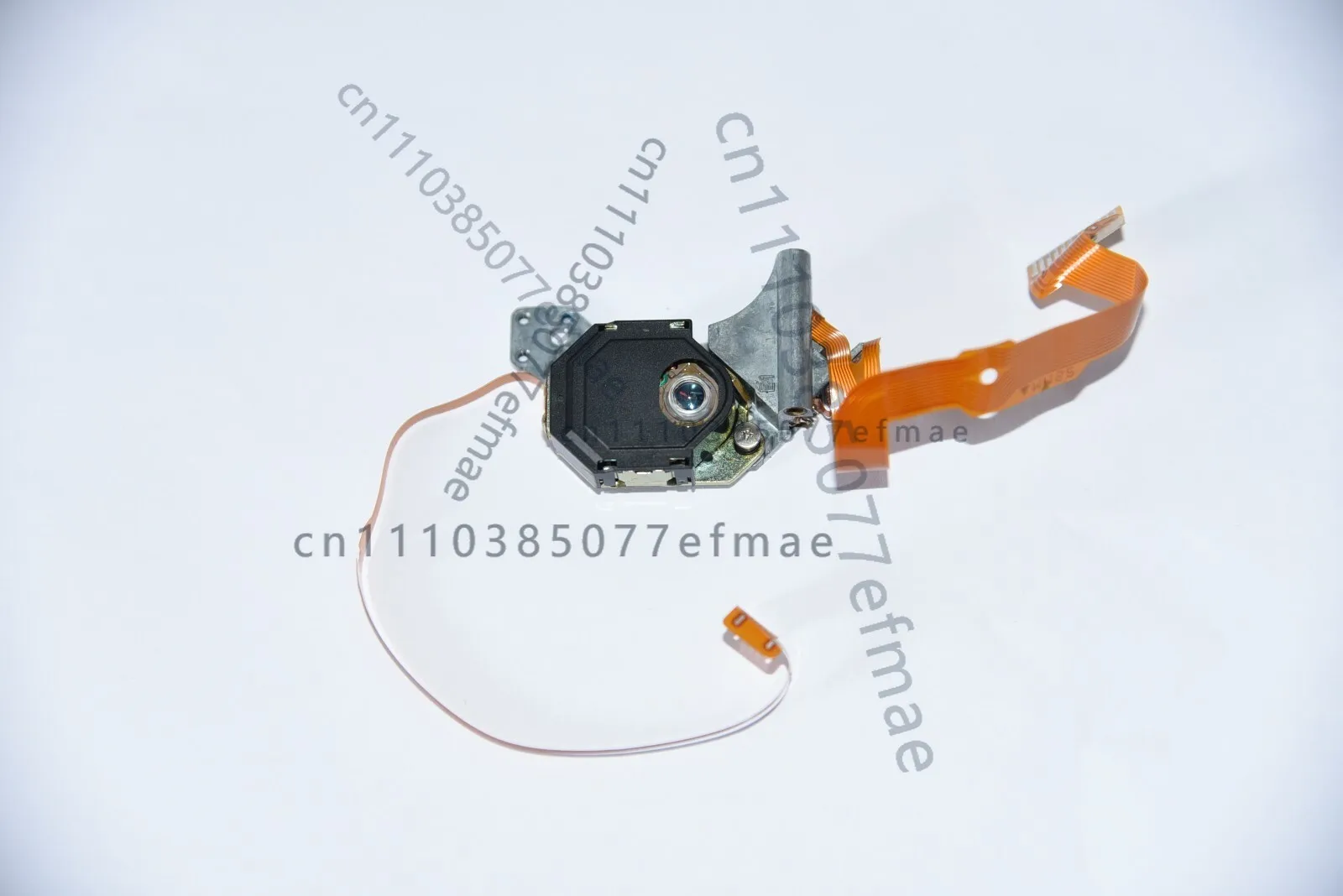 

Б/у, 95% новый, 1 шт. для лазера Sony KSS-220A для Sony Discman D-555 D-Z555 D-88