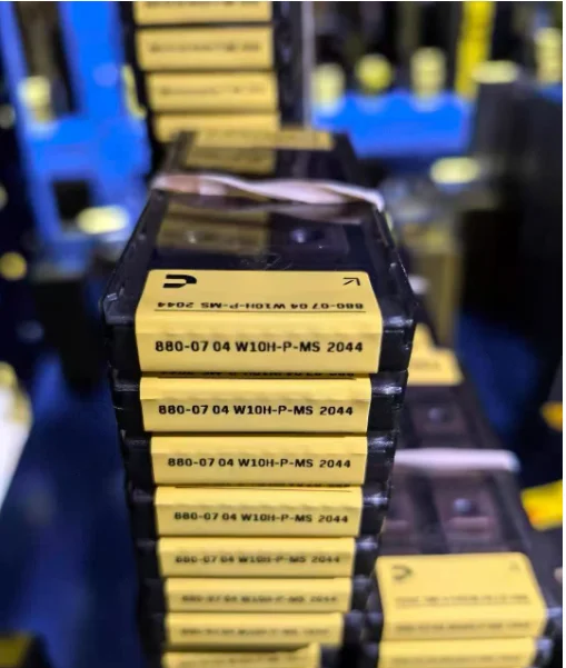 

880-0704W10H-P-MS 2044 CNC 10PCS