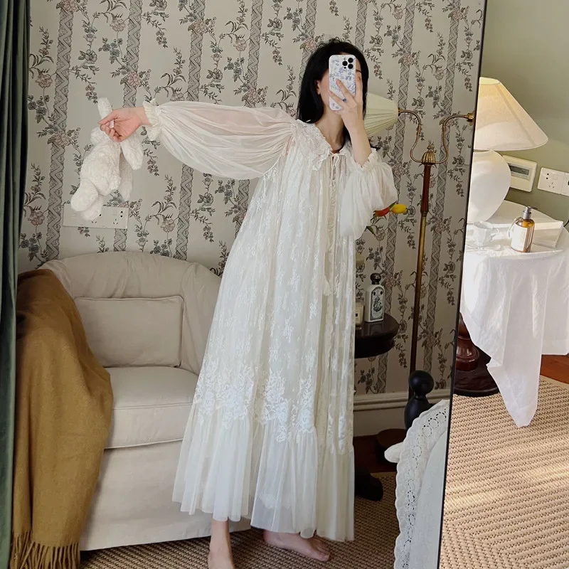 Vintage Luxury White Lace 2-Pics Women\'s Robe Sets Royal Roupas De Dormir Femininas Holiday Film Heroine Princess Sleepwear