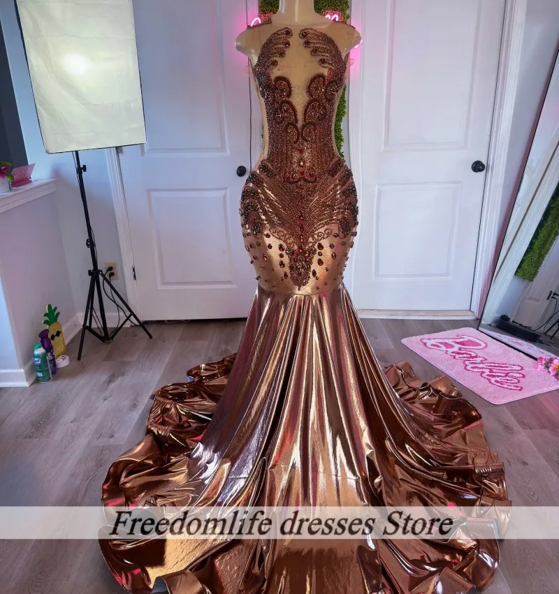 섹시한 비즈 크리스탈 프롬 드레스 2026 머메이드 파티 드레스 소녀용 럭셔리 백리스 이브닝 가운 맞춤형