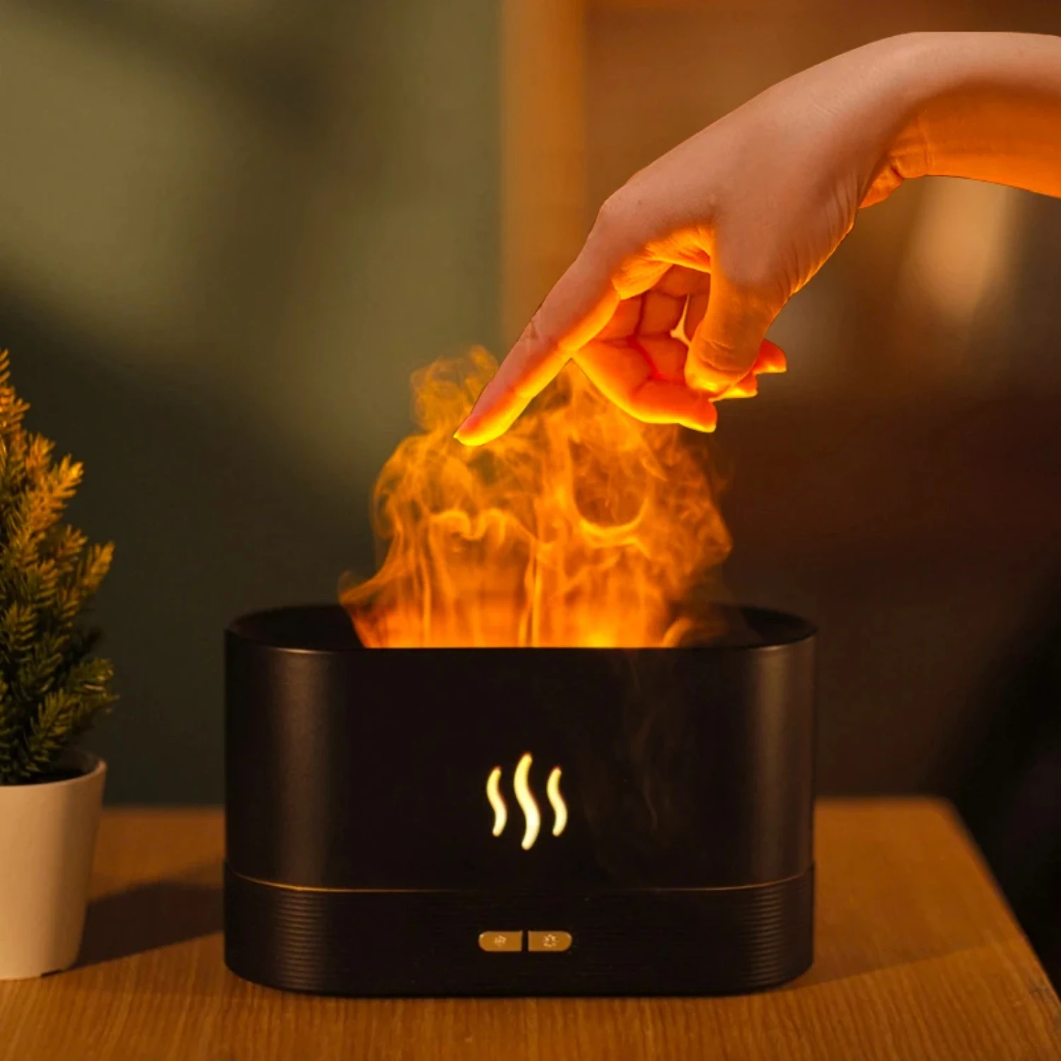 Transform your space with this USB powered simulation flame LED night light and 180ML water tank humidifier. Elevate your relaxa