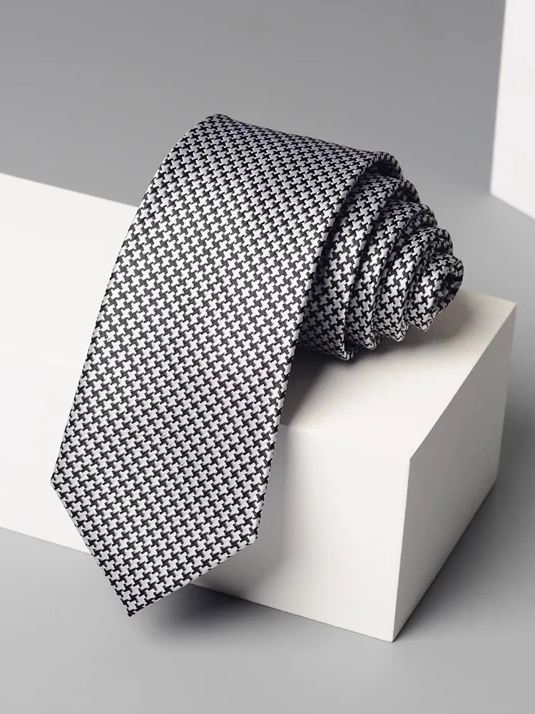 

High Quality Fashionable Black and White Bird Pattern Tie For Men's Casual Business Shirt Accessories 7cm Handmade Knot Necktie