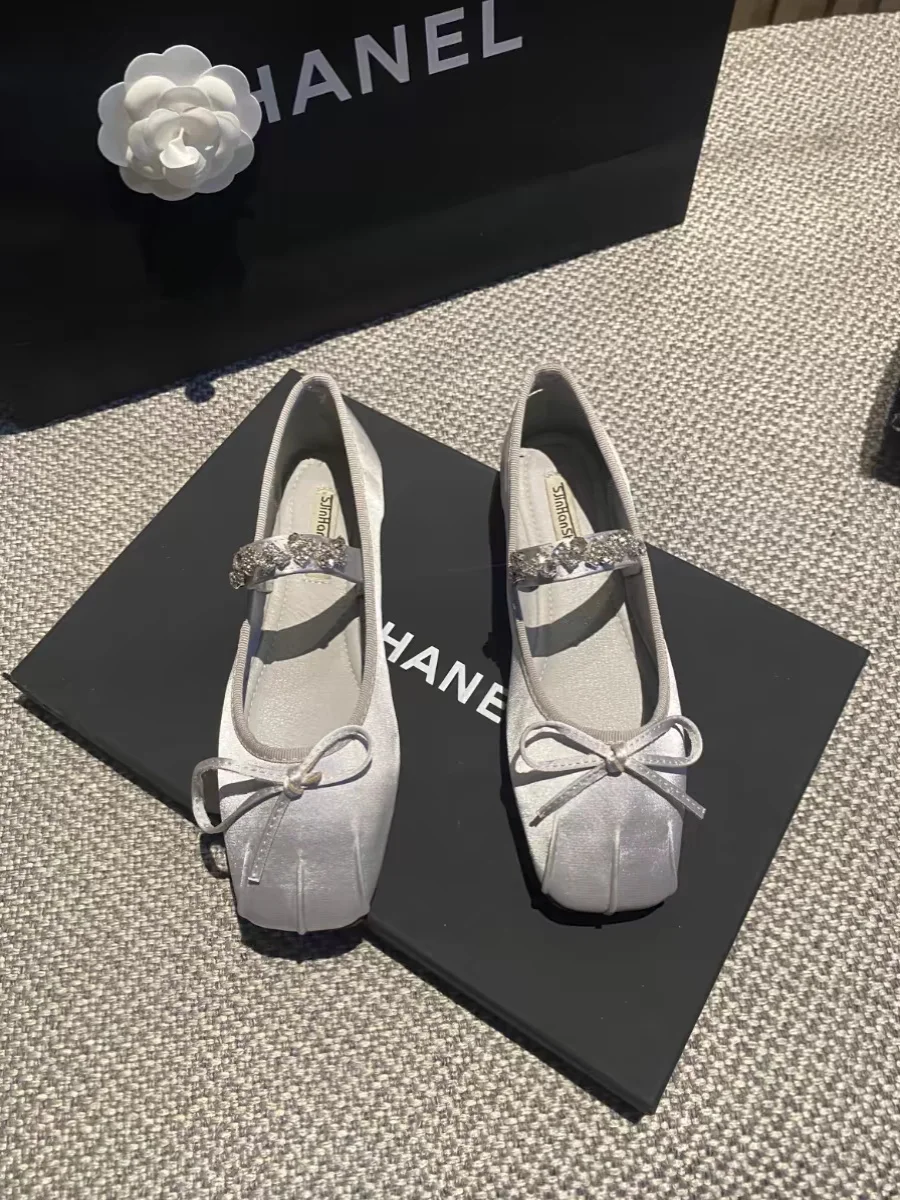 Square Toe Flat Shoes 2025 Spring New Fashion Ballet Shoes Mary Jane French Rhinestone Casual Women's Shoes view 2