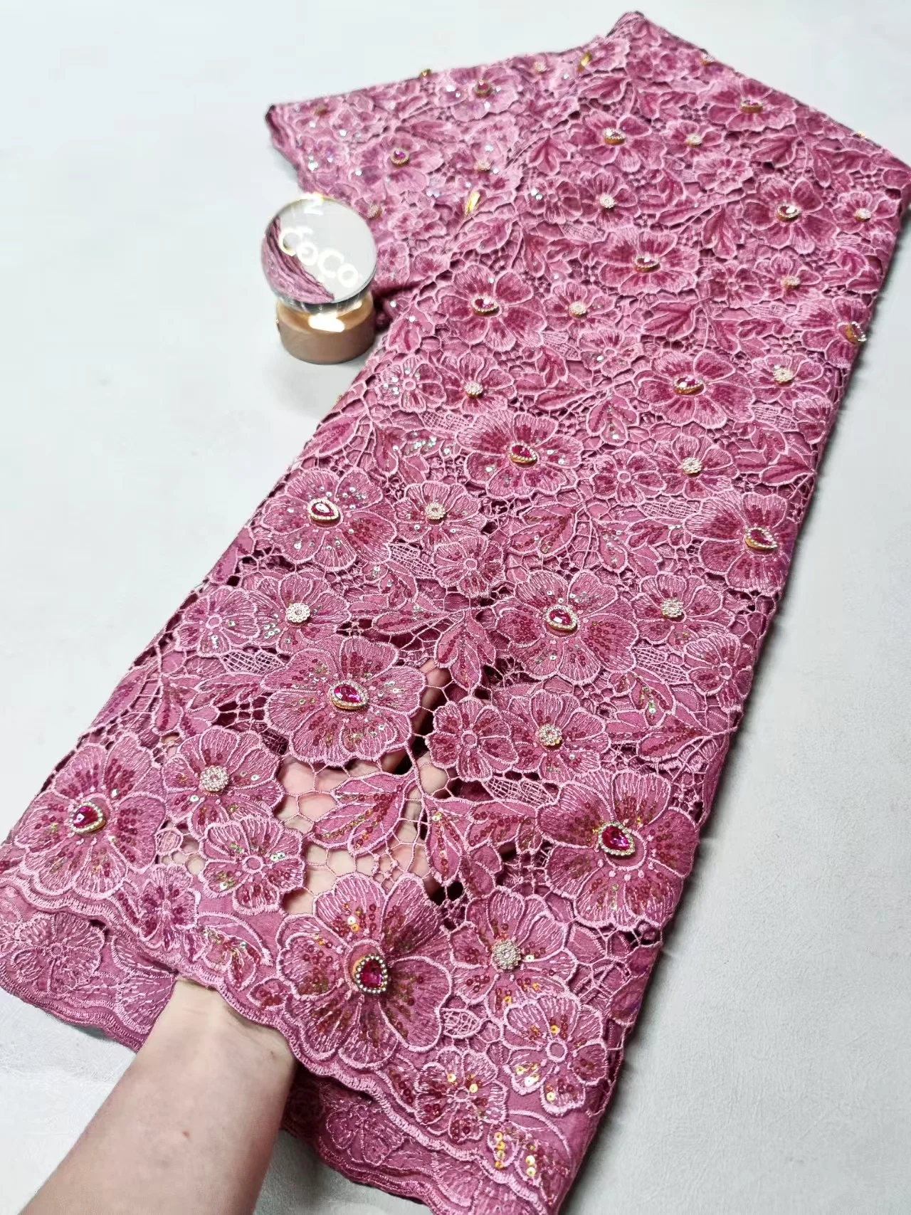 

2025 High-Quality Nigerian Tulle Lace Fabric for Wedding Dress Embroidery Sequins Party Guipure Chiffon Sewing XL082 5Yard