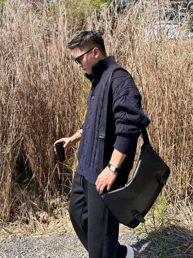 Engrossado masculino 2025 novo botão aw cabo malha cardigan coreano solto ajuste todos os jogos cor sólida casual sair volta camisola outerwear