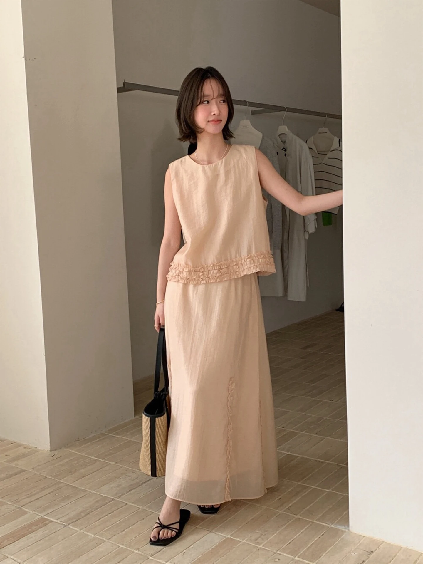 Chic Summer Gentle Wind Splice Wooden Ear  Vest Shirt High Waist Slimming Half Skirt Two Piece Set Women's Fashion Ensemble