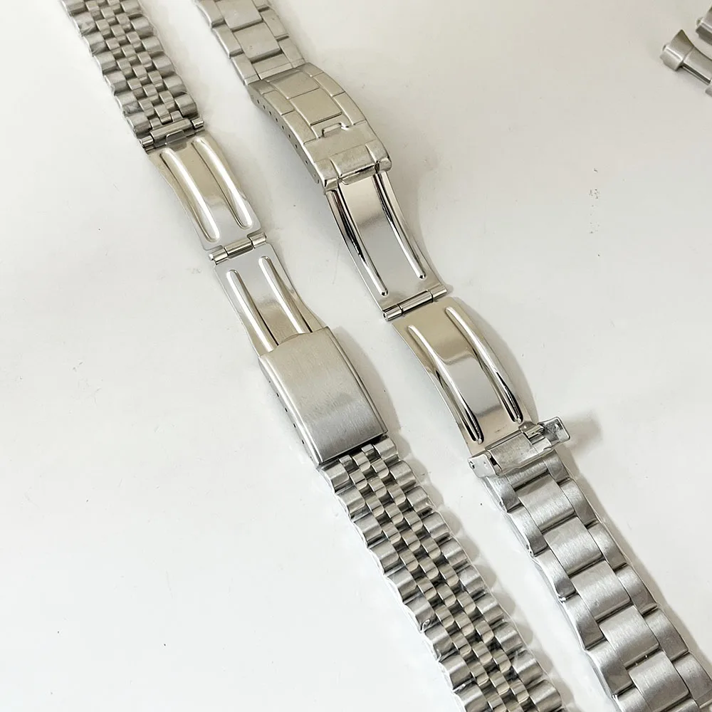 ساعة ميكانيكية مزودة بسلسلة ساعات كوميدية فضية 20 ملم من الفولاذ المقاوم للصدأ بإبزيم قابل للطي ملحقات بديلة للرجال A1 A2