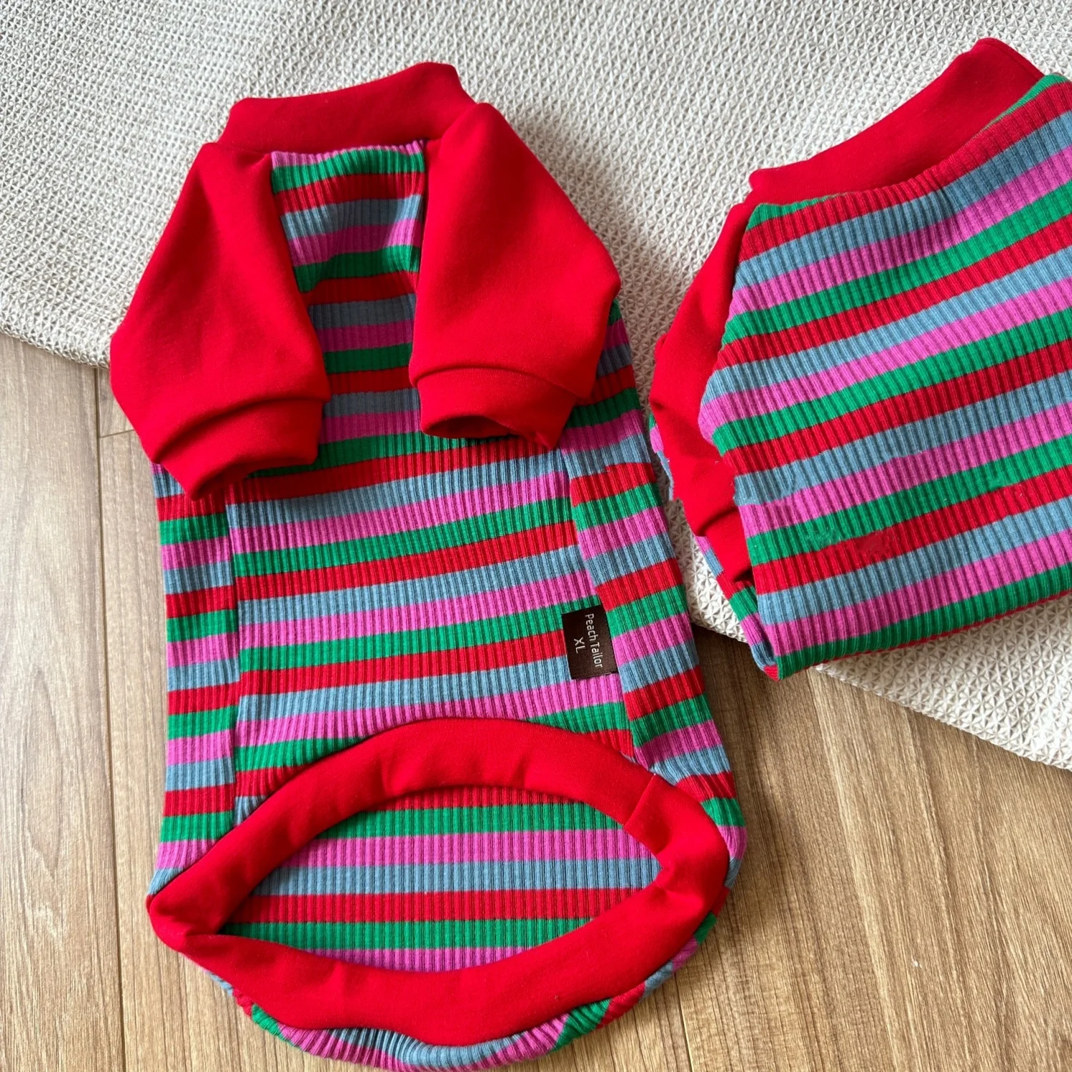 Red Striped Cotton T-shirt for Sphynx Cat Sweet Soft Costumes for Pet Kittens in Spring Autumn Long Sleeves Coat for Devon Rex