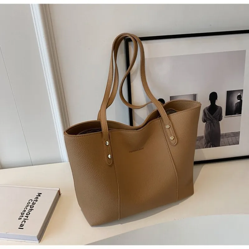 Hot Selling Tote Bags Thread Zipper Female Bags On Sale High Quality Fashionable Light Luxury Commuting Shoulder Bag For Woman