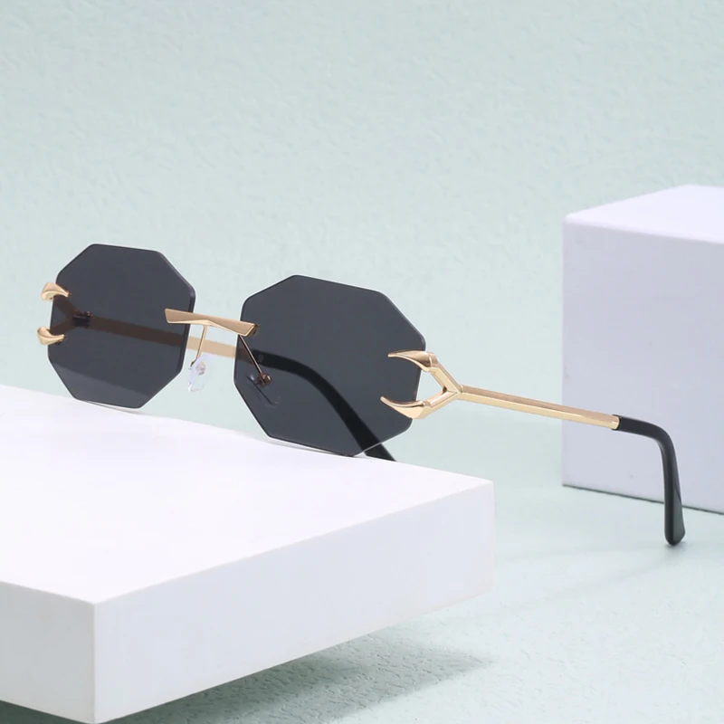 Trendy Polygon Sunglasses Women Men Fashion Frameless Sun Glasses For Ladies Vintage Summer Vacation Shades Female