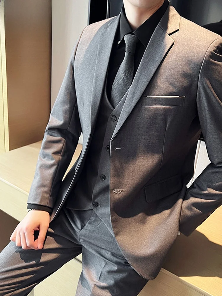 

Элитный мужской костюм-тройка для свадьбы и торжественных мероприятий, приталенный, в корейском стиле, для деловых встреч и повседневной носки, в стиле смарт-кэжуал.