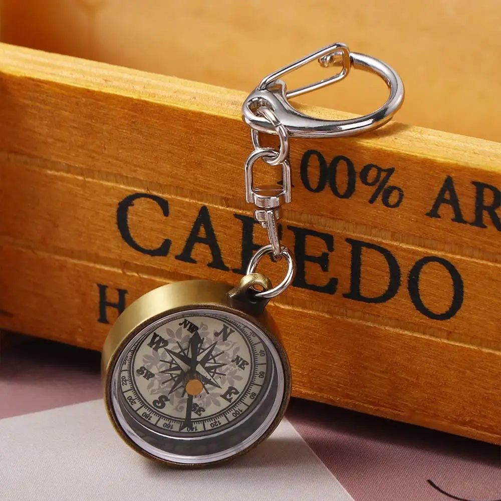 

Hiking Keychain Vintage Climbing Equipment Travel Gift Pendant Portable Key Ring Camping Compass Mini Compass Pocket Compass
