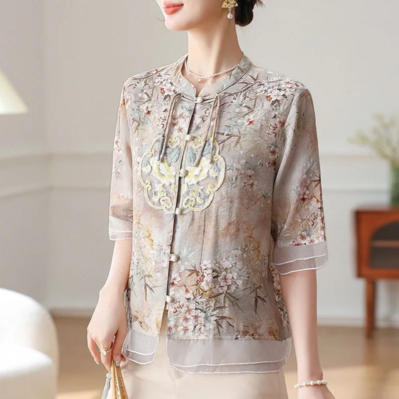 

Женская летняя блузка в китайском стиле с воротником-стойкой, пуговицами-лягушками, вышивкой и аппликацией, с рукавом до локтя, элегантная рубашка-топ