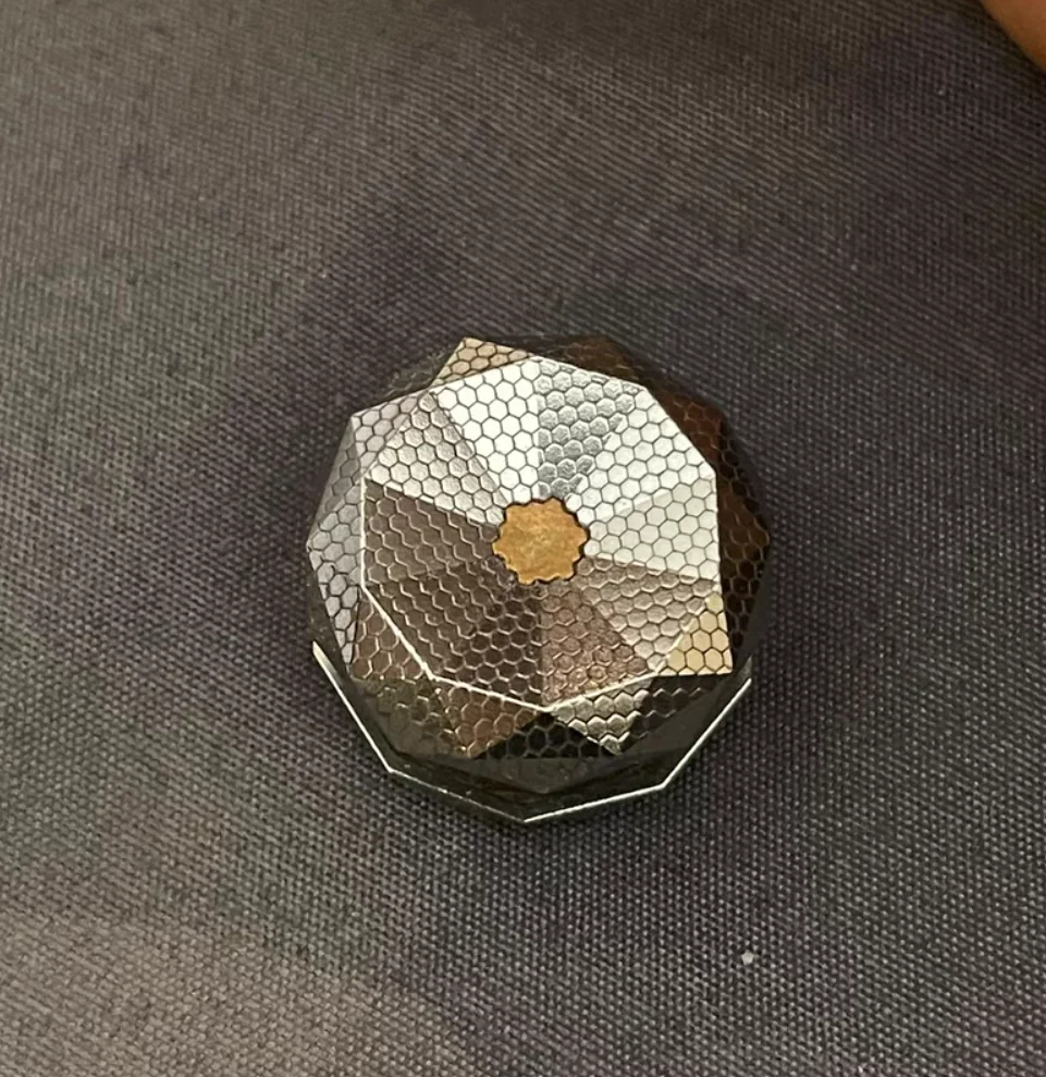 Used EDC Titanium carved diamonds 24.5*15mm spinner Fingertip gyroscope Decompression toys