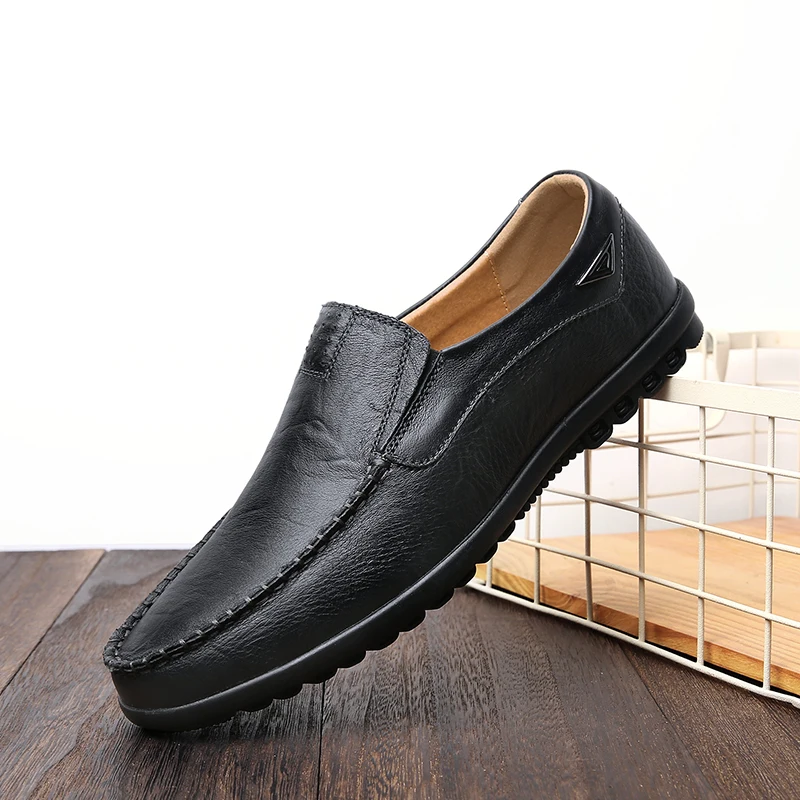 Genuine Leather Brown Designer Loafers Men Moccasins Casual Shoes Luxury Brand Men Slip On Black Driving Shoes Mocasines Hombre