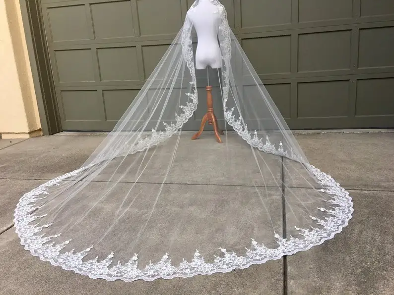 Cathedral Wedding Dramatic All Lace Veil Spanish Veil Bridal Veil with Comb Handmade Customization Length And Bulk Orders