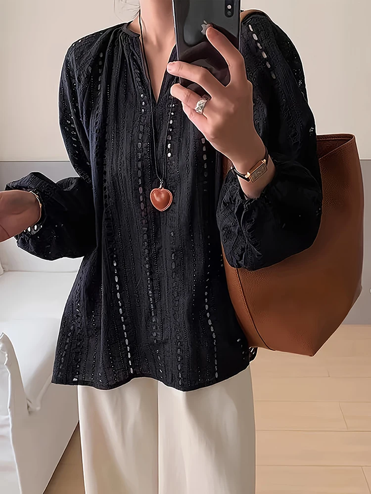 

Women's Fashion Simple Style Embroidered Fabric Hollow-Out Long-Sleeved Shirt