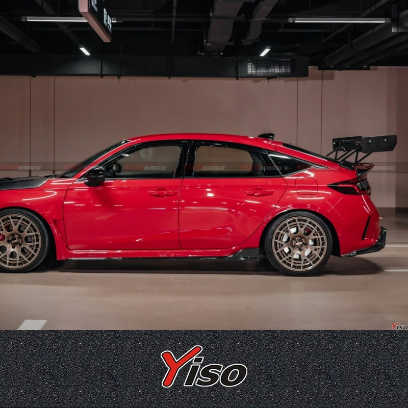 

Подходят для TypeR FL5: OEM боковые юбки, модифицированные обвесы FL5, карбоновые накладки на боковые юбки, карбоновые боковые юбки TypeR FL5.