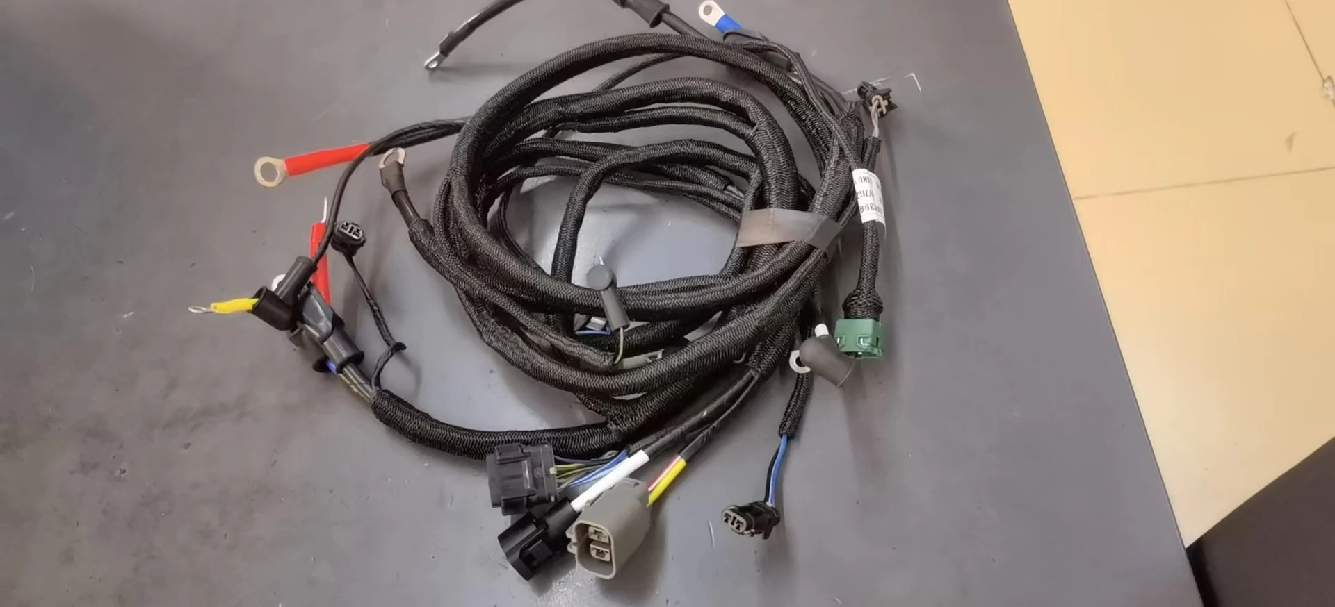 Cabo K1001398B do chicote de fiação do motor da escavadeira para Doosan DX225LCA DX220A Peça de reposição para reparo de máquinas de construção de escavadeira