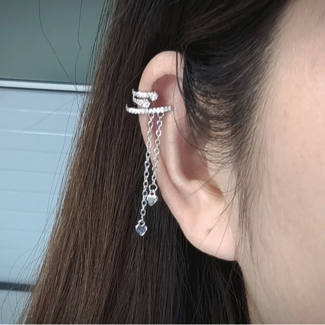 

Полукруглый длинный зажим для ушей с кисточкой и уникальным женским дизайном, многослойный гибкий и изысканный зажим для ушей для похудения