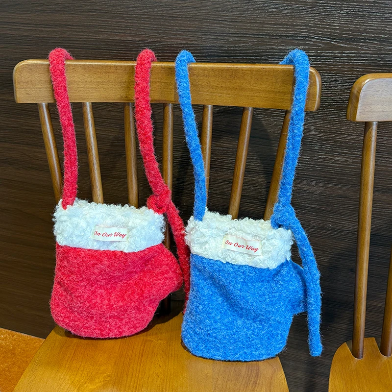 bolsa-de-lona-portatil-de-pelucia-adoravel-nova-colecao-de-inverno-estilo-doce-serie-natalina-formato-de-luva-fofa-moder
