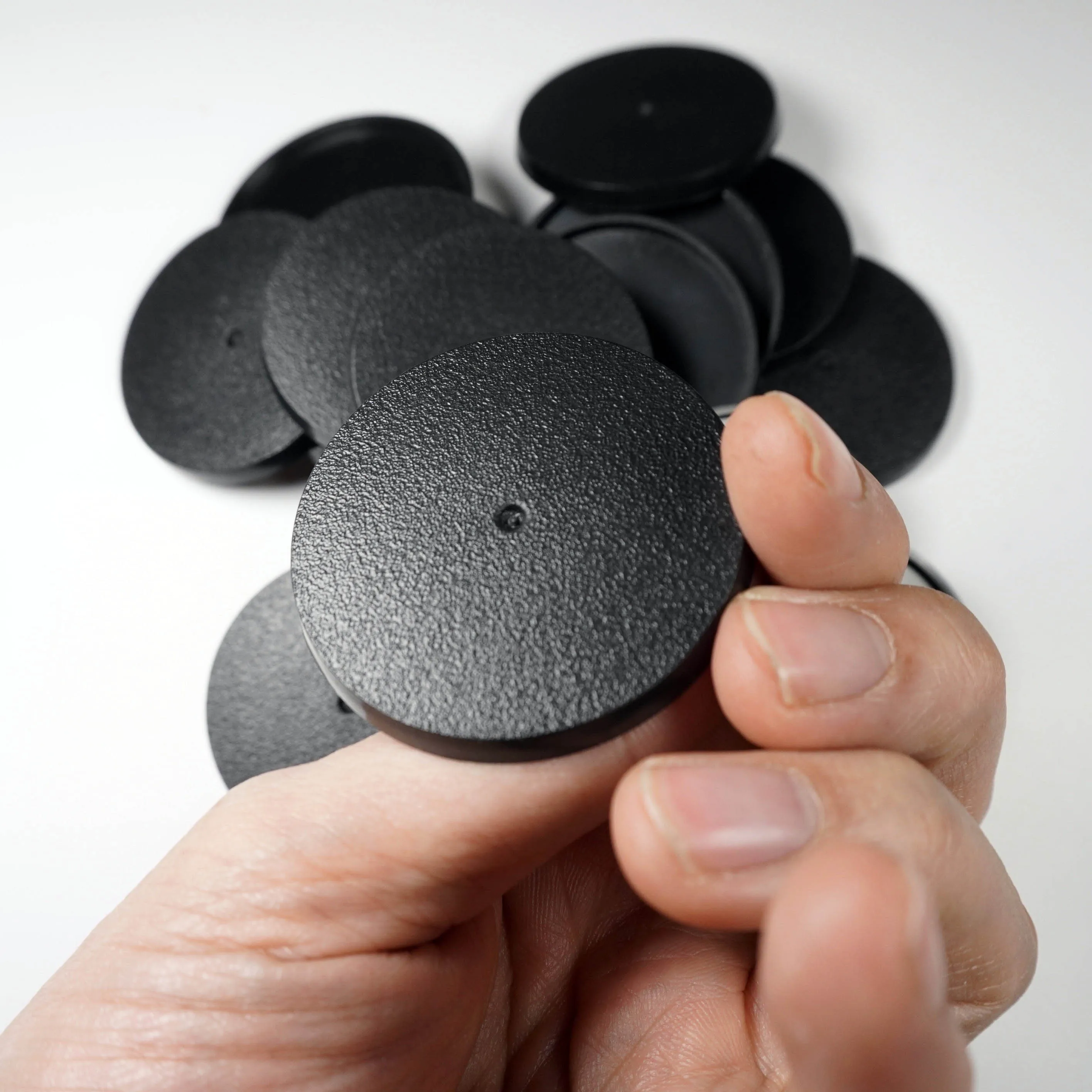 Confezione di basi rotonde da 50 mm per basi di miniature in resina