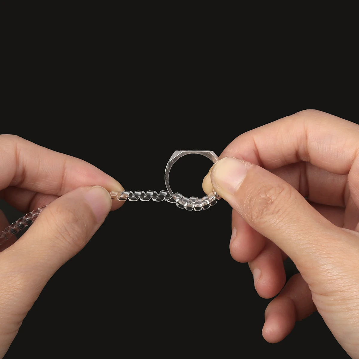 

8Pcs Transparent Plastic Spring Ring Size Adjuster Invisible Screw Design Comfortable Wear Adjustable Thickness Ring