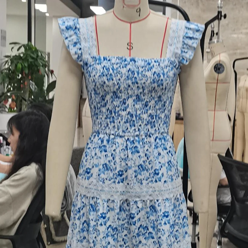 2025 여성 패치워크 여름 캐미 롱 드레스 플라워 프린트 슬리브리스 스퀘어넥 롱 플로위 A라인 비치 드레스