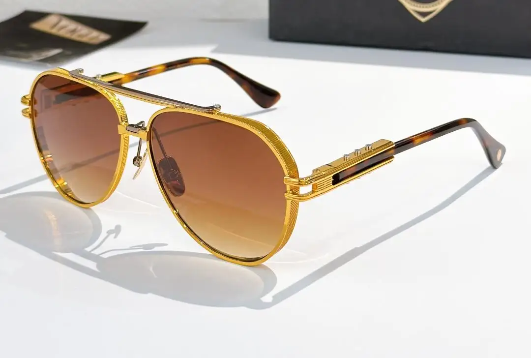 

Exquisite and Luxurious Gift Choices. High-end, Stylish, and Luxurious High-quality Sunglasses/mountain Glasses/aviator Glasses.