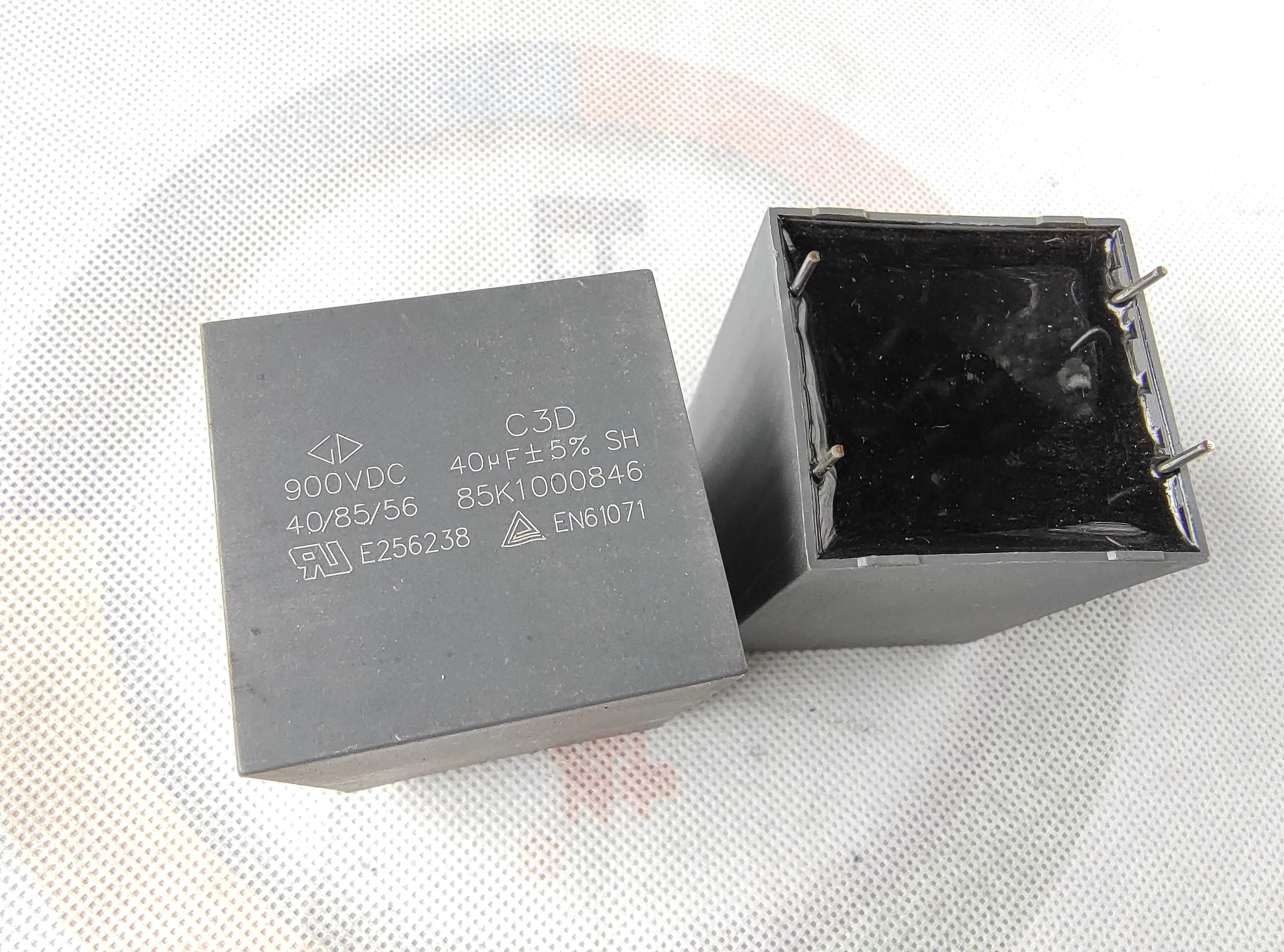 GD Farah C3D 900V40UF capacitors