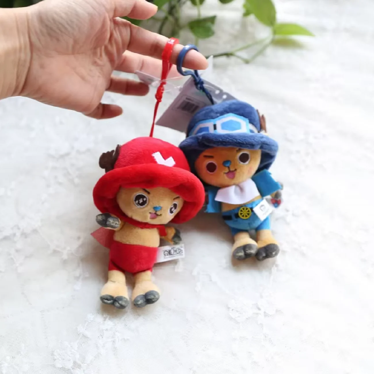 ワンピースぬいぐるみペンダント人形ルフィぬいぐるみ · ゾロアイササボキーホルダーソフト充填バックパック装飾おもちゃ