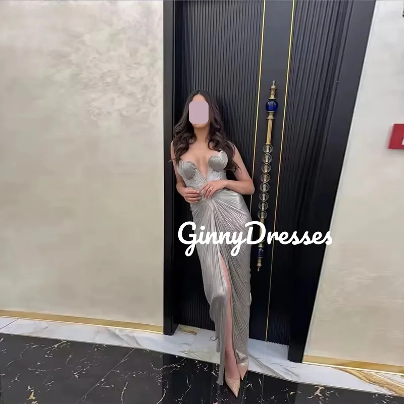 Sukienka na wesele, szyta na miarę, o kroju tuby, dekolt w serduszko, długość do podłogi, falbany, elegancka sukienka na przyjęcie dla kobiet, zapinana na zamek, bez rękawów, formalna.