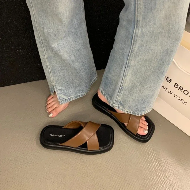 Korean New 2023 Summer Solid Color Retro Casual Cross T Slippers Commuting Comfortable Fashion Uwabaki Slippers image 4