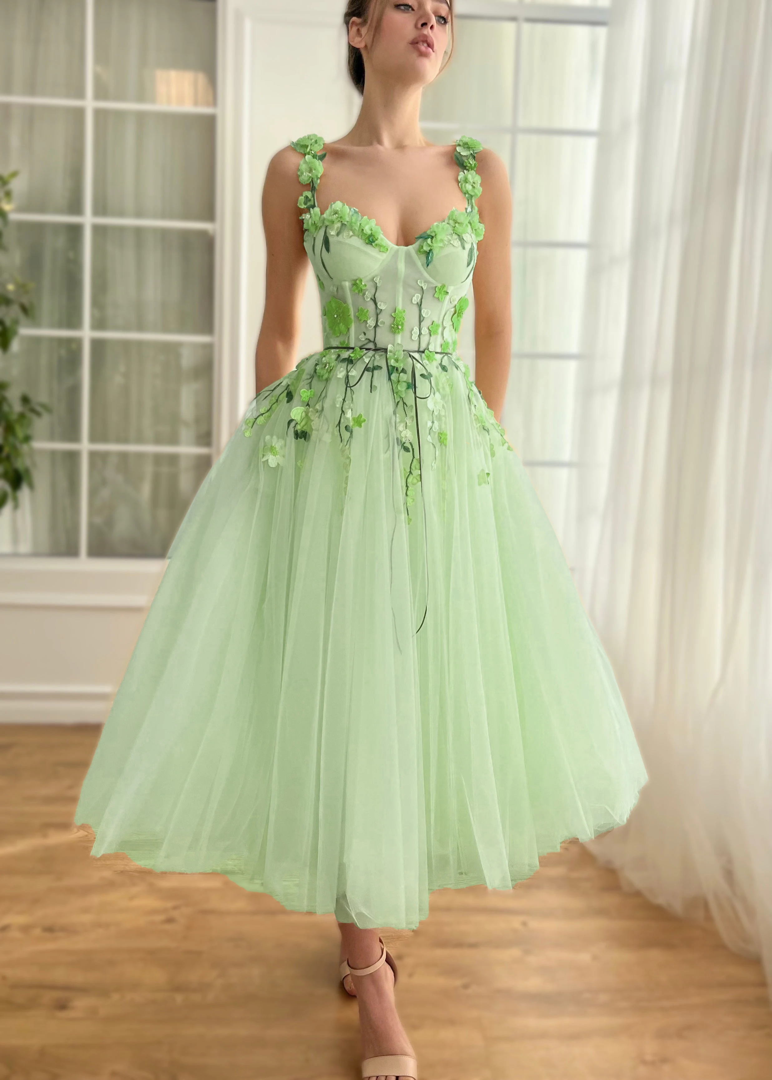 Tulle Spaghetti Straps Sweetheart 3D Flower Cocktail Dresses Lace Appliques Corset Homecoming Gowns A-line Tea-length Prom Gowns