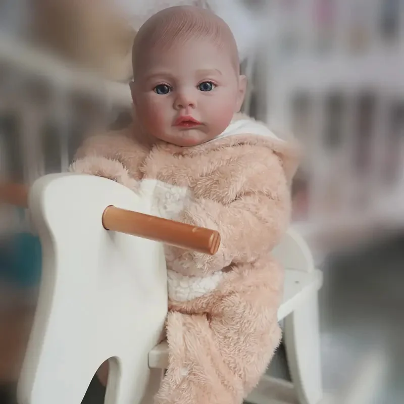 Risbecko Adorável boneca reborn realista de 18 polegadas – Detalhes realistas, aparência artesanal – perfeita para colecionadores e presentes