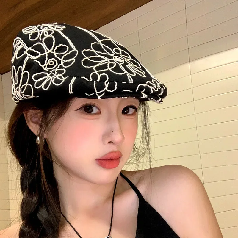 

Vintage Newsboy Cap Retro Twill Material Eight Panel Baker Boy Design Adjustable for Women Girls Black Beret