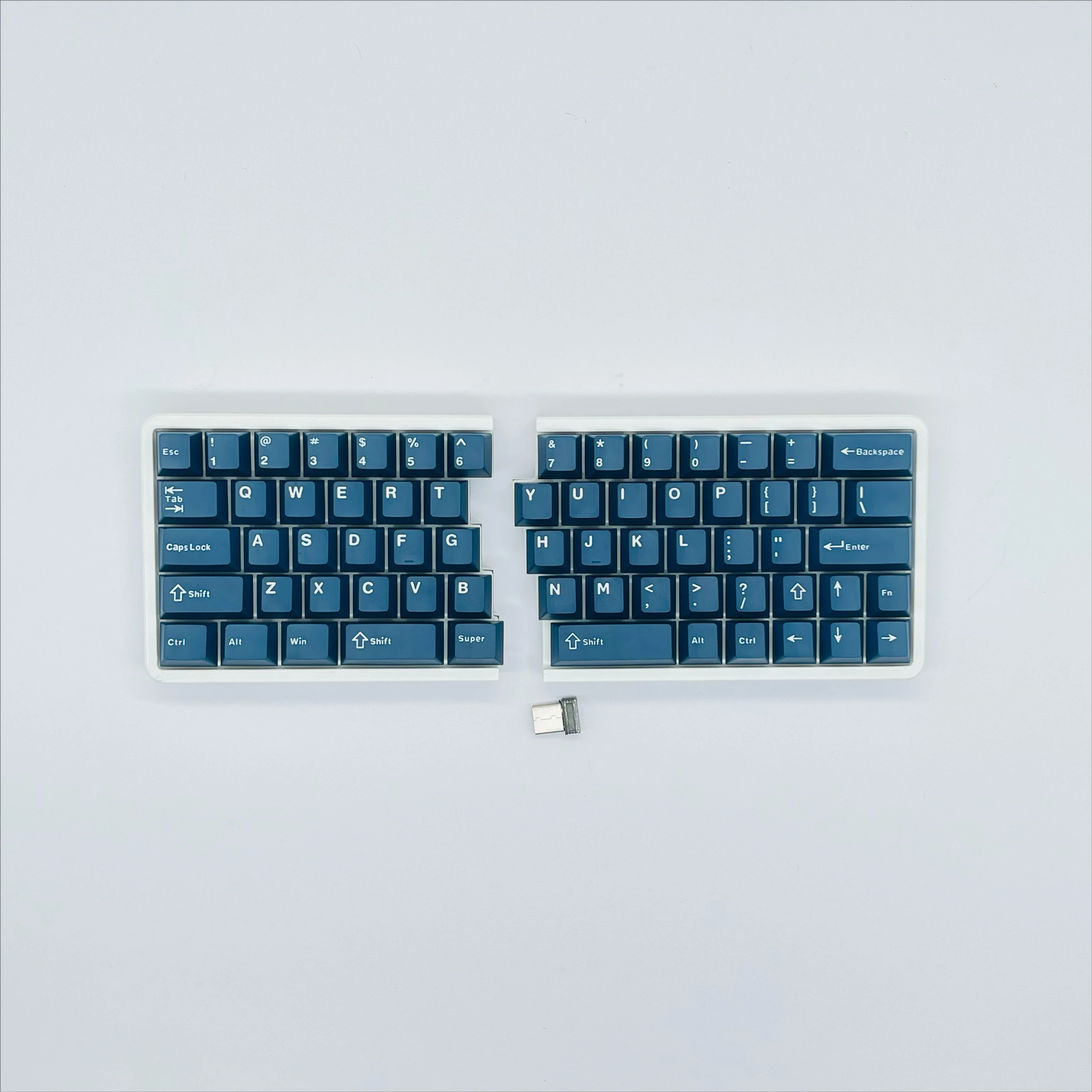 New Wireless Split Keyboard Ergo 2.4G Receiver 3D Printed 64 Key DIY VIAL Software Programmable Mini 60% Keypad Kit
