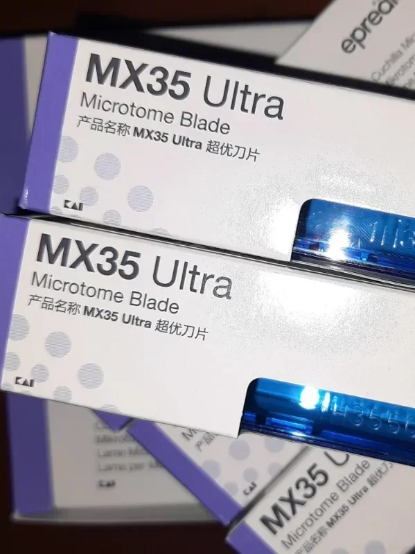 1 box of pathology MX35 Ultra epredia pathology slicing blades