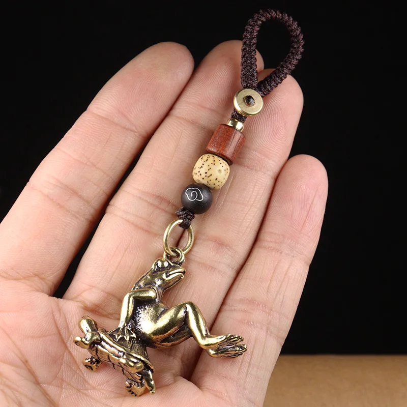 Copper Turtle Carrying Frog Keychain Pendants Ornaments Antique Bronze Tortoise Frog Key Chain Ring Pendant Jewelry Vintage Pet view 2