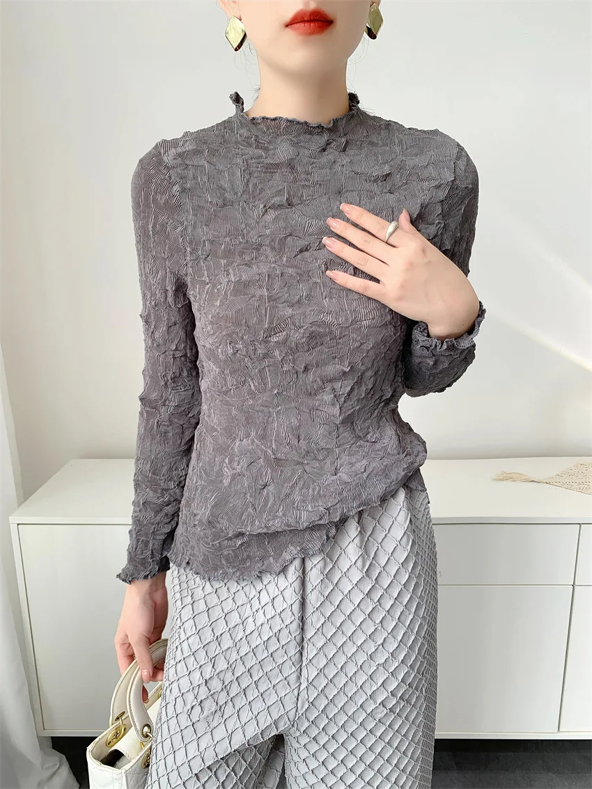 miyake Women Slim Bottom Shirt Solid Colour Round Neck Long Sleeve Loose Stretch Design Female T-Shirt 2025 Spring New Clothing