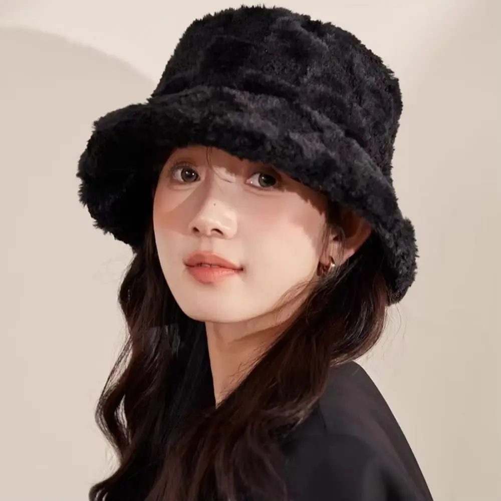 Plaid Checkered Women Bucket Hat Faux Fur Wind-Resistant Winter Fisherman Hat Thicken Adjustable Checkered Basin Hat