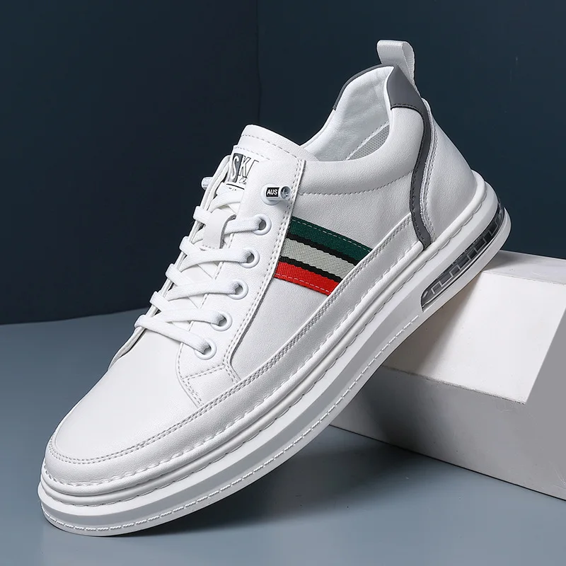 

2024 New Genuine Leather Men Casual Shoes High End Striped Cool Comfortable White Flat Skateboard Shoes Man Cow Leather Sneakers