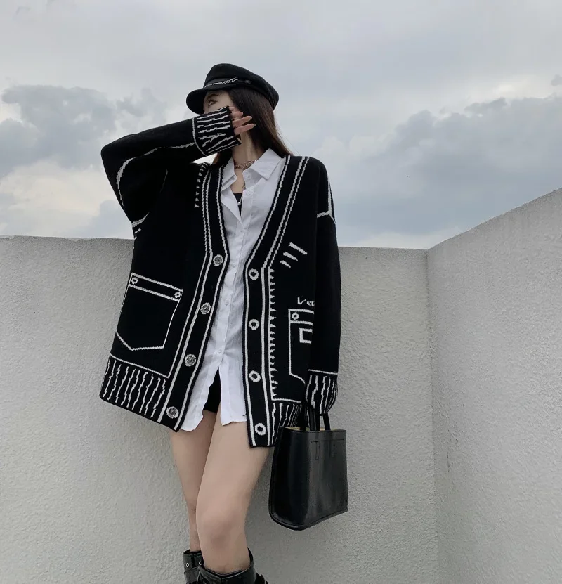 

Knitted Cardigan Women Contrast Color Line Graffiti Pattern Long Sleeve Sweater Single Breasted Sueter Mujer 3d220