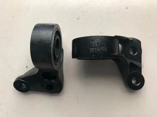 Auto parts High quality 1 pcs Front Control Arm bushings suspension bushing 10013214 / 30000155 for Chinese SAIC ROEWE 550 MG6