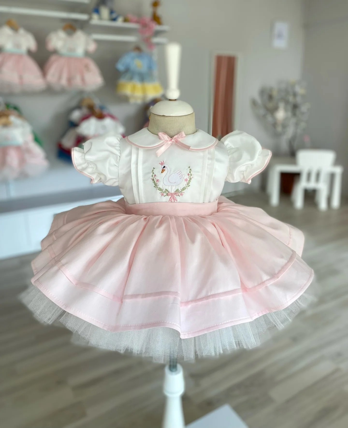 abito-estivo-rosa-con-fiocco-ricamato-a-forma-di-cigno-per-ragazza-ideale-per-feste-casual-compleanni-matrimoni-e-servizi-fotografici-b618