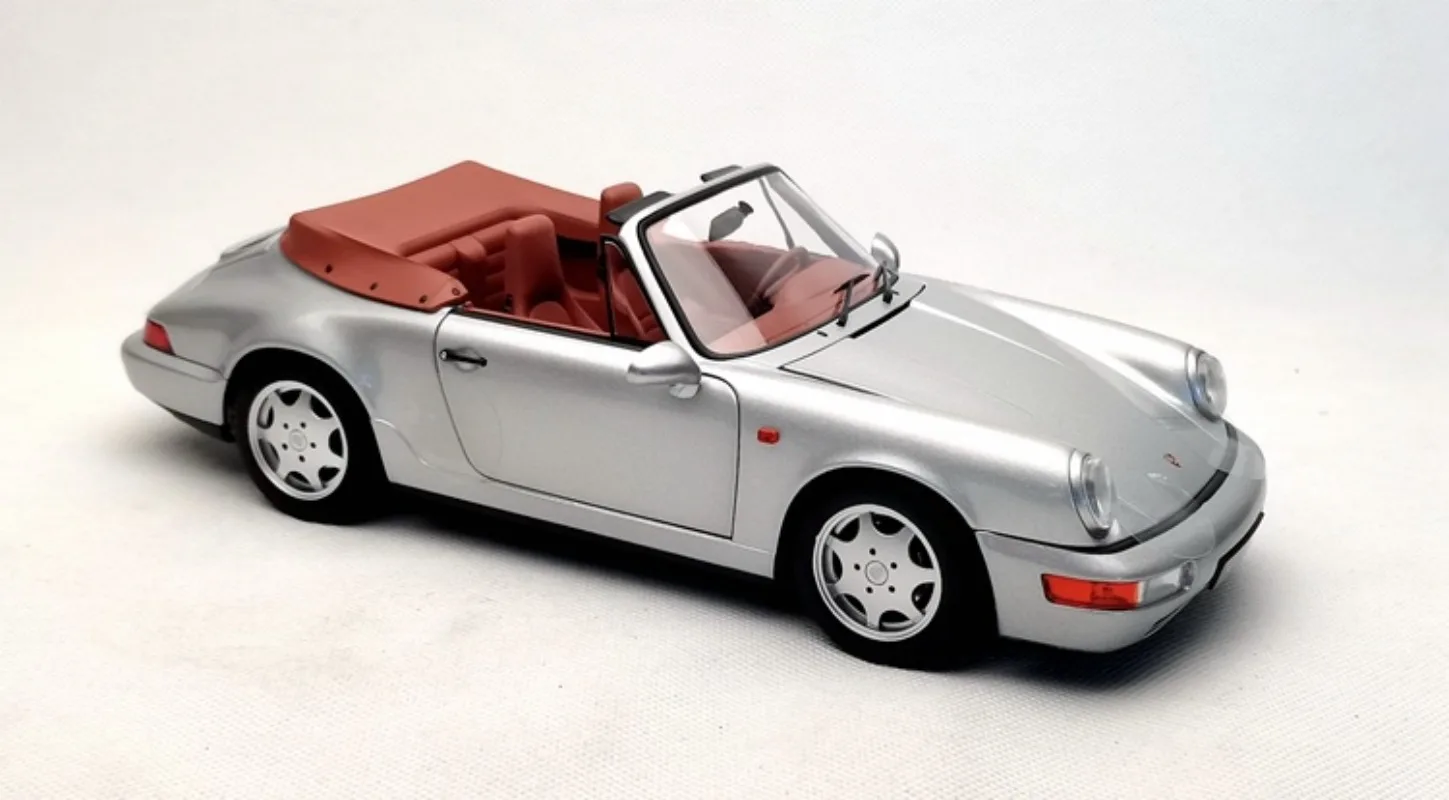 NOREV Diecast Porsche-Legierungsmodellautos im Maßstab 1:18, Porsche 911Carrera4, silberfarben, zum Spielen mit dem Geschenk, Originalverpackung mit Spielzeugautos